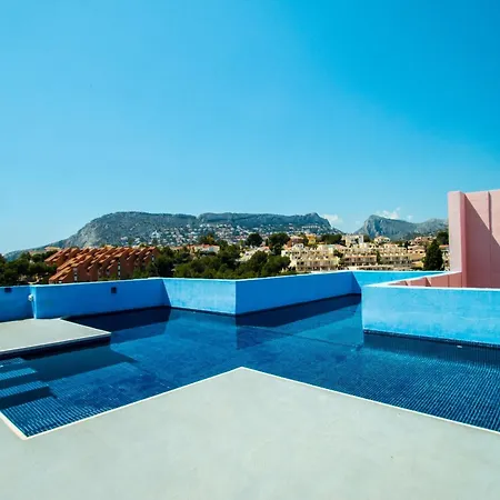 Muralla Roja - Plusholidays *