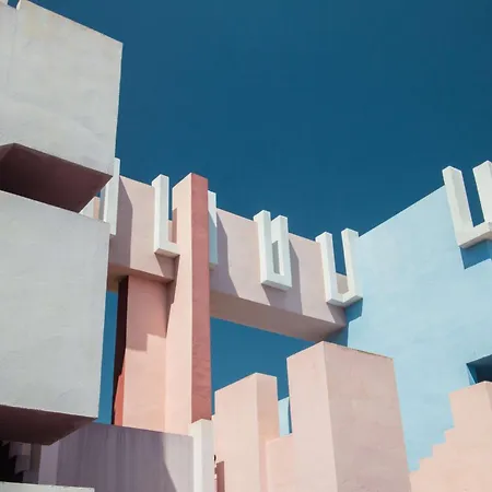 Apartment Muralla Roja - Plusholidays *