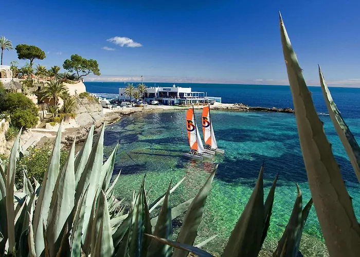 Muralla Roja - Plusholidays * Calpe