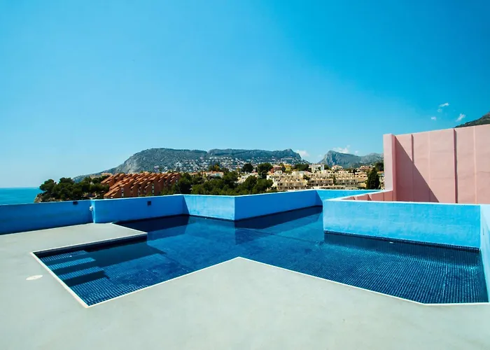 Muralla Roja - Plusholidays *