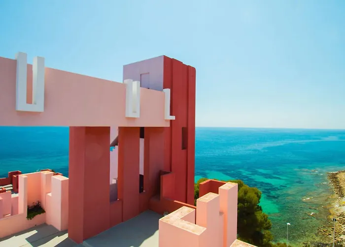 Muralla Roja - Plusholidays Calpe