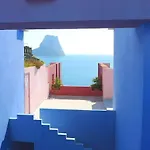 Muralla Roja - Plusholidays Apartmán