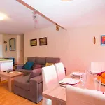 Muralla Roja - Plusholidays Apartmán